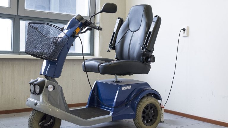Inwoners gemeente Buren kunnen gratis scootmobiel lenen