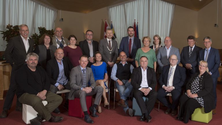 De raad vergadert op 17 december