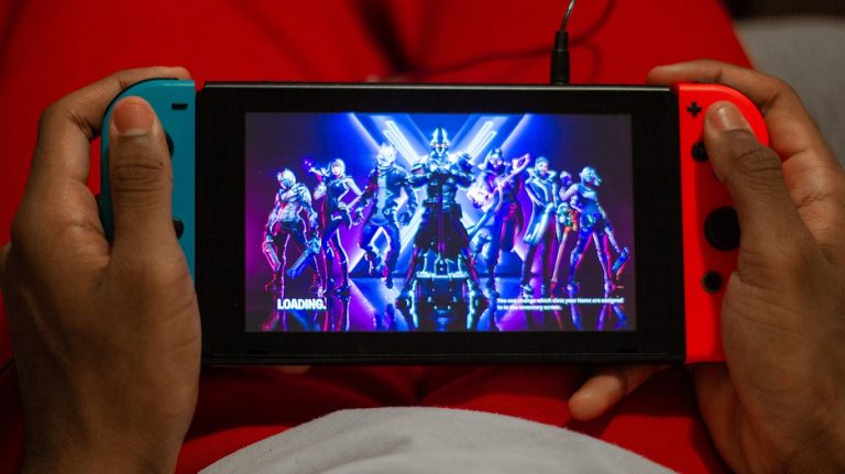 Fortnite toernooi en een balletje trappen